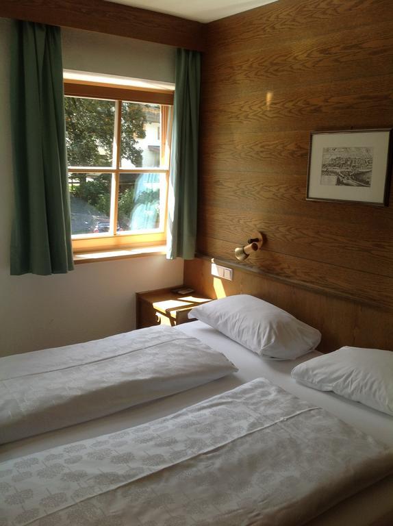 Garni Pineta Hotel San Martino in Badia Room photo