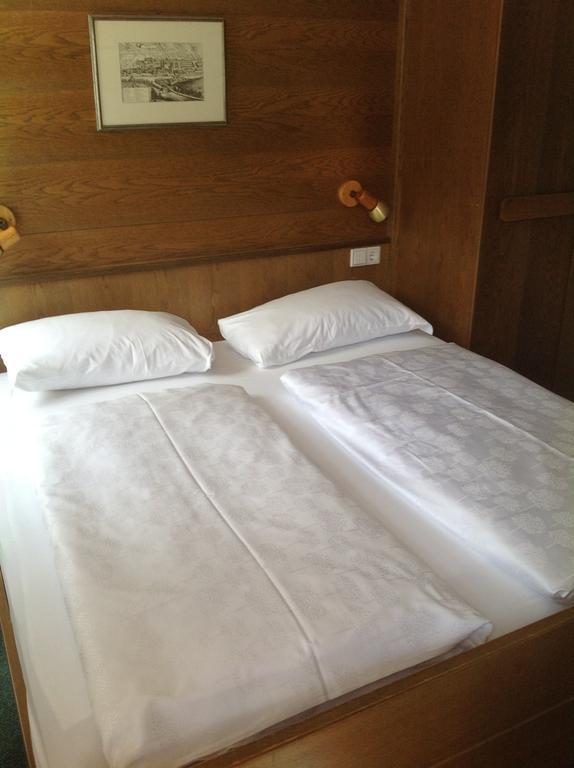 Garni Pineta Hotel San Martino in Badia Room photo